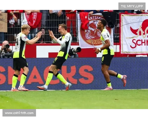 吉拉西绝杀沃尔夫斯堡后的跪地庆祝，多特锋霸成争冠关键先生